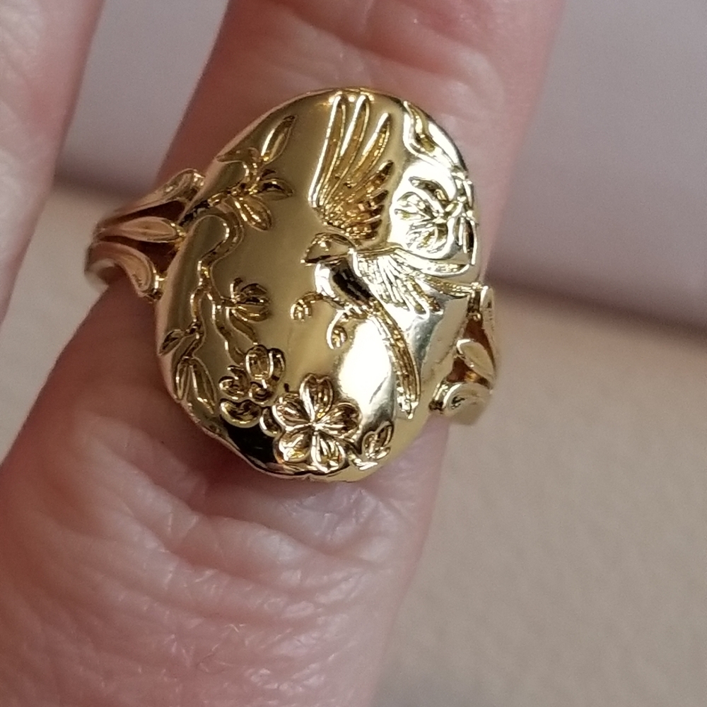 Bundled - Bird ring size 7.75 gold tone metal  7 3/4 Victorian revival style - Picture 6 of 9